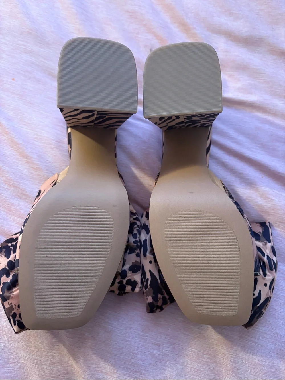 Betsey Johnson leopard print